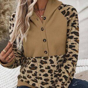 NWT Leopard Patchwork Raglan Sleeve Hoodie Tan Animal Print Pullover Large